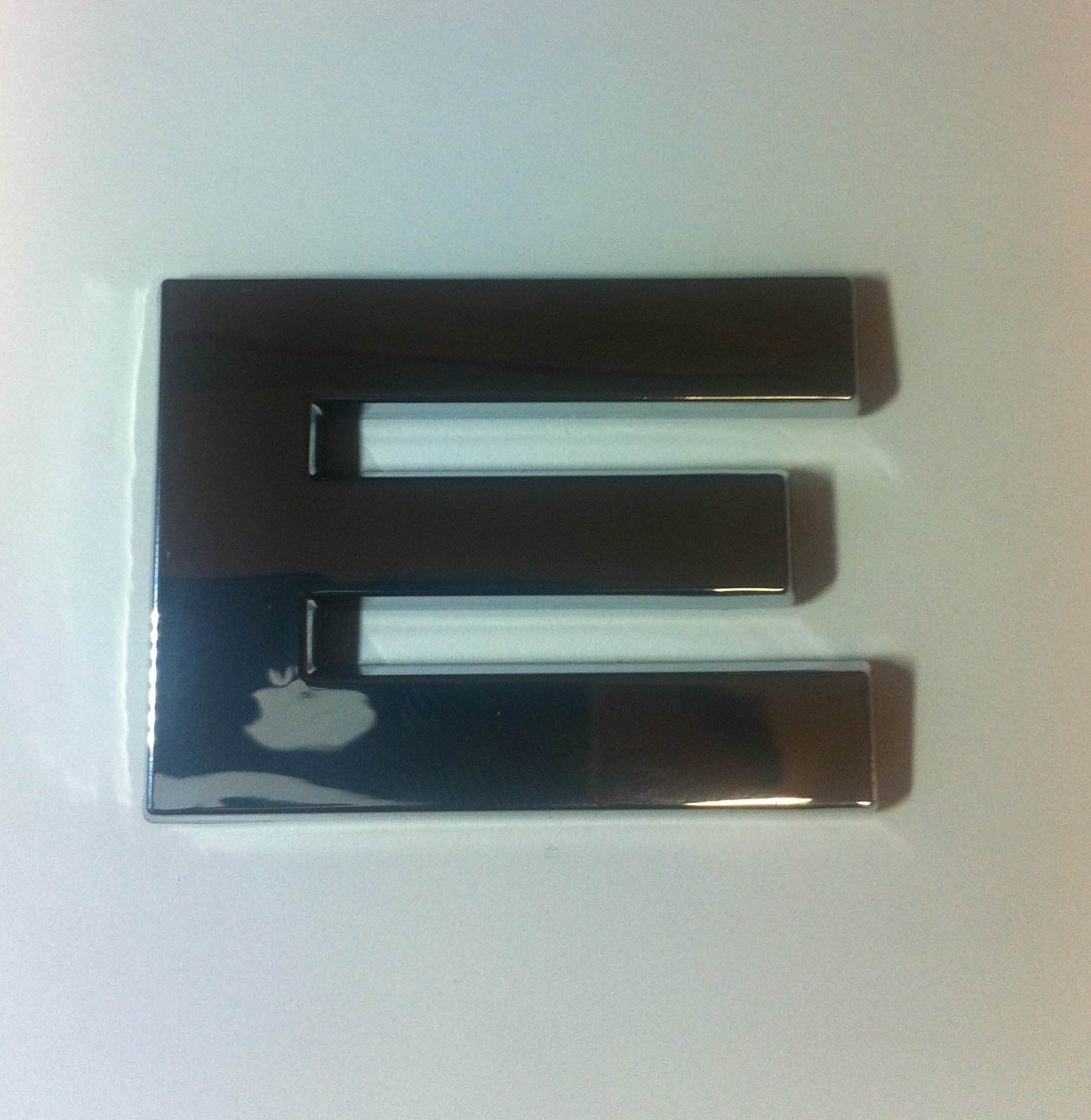 speedculture 3D Chrome Letter E
