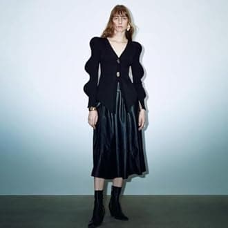 URBAN REVIVO Women Knitted Cardigans Long Sleeve V-Neck Lightweight Sweater One Leaf Button Down Outwear