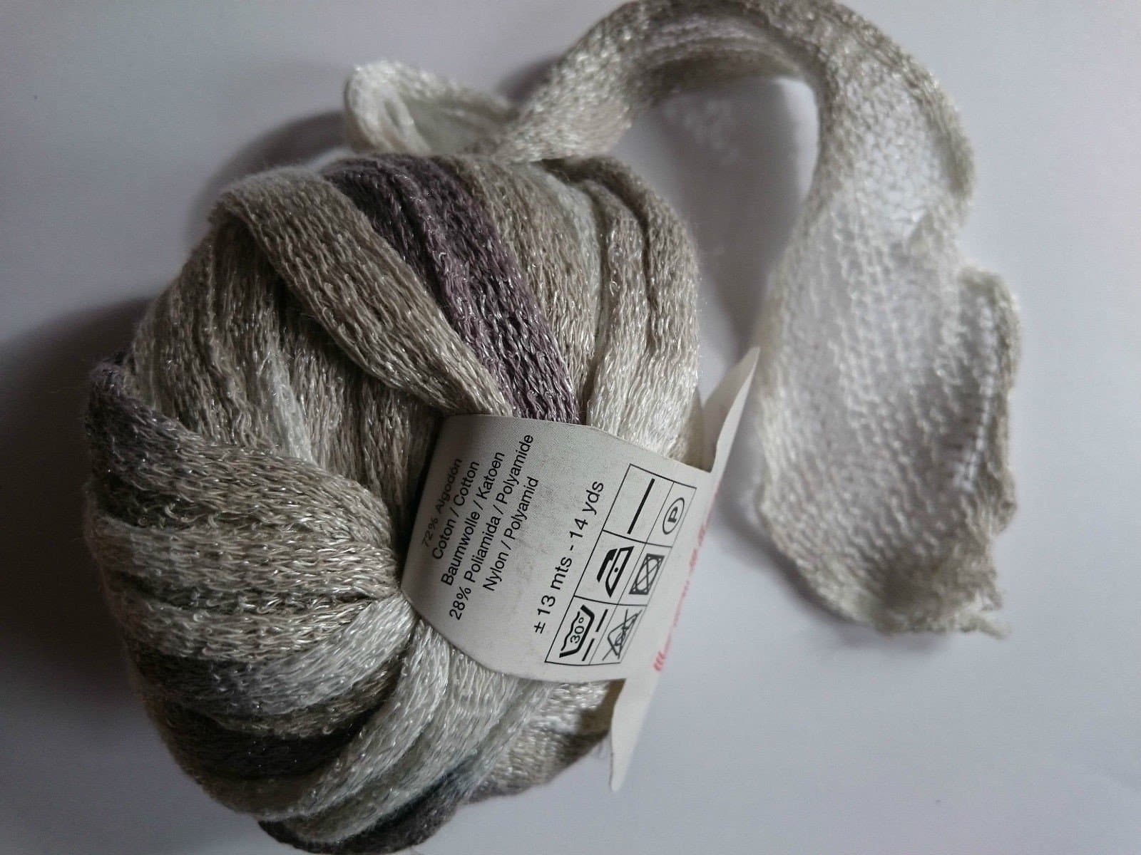 Katia Bossa Nova Gris 71 ruffled effect 72%Cotton 28%Nylon Yarn/Scarf/Trim